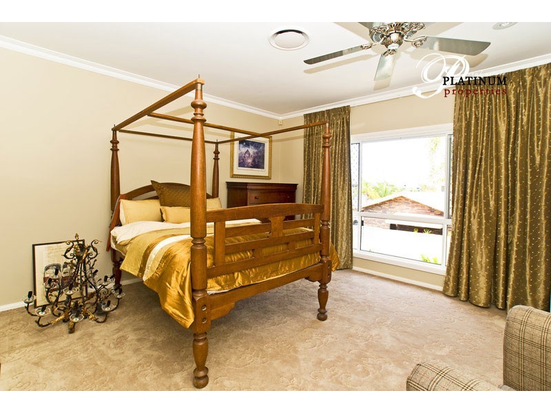 Paradise Waters QLD 4217