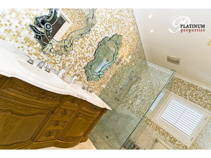 Paradise Waters QLD 4217