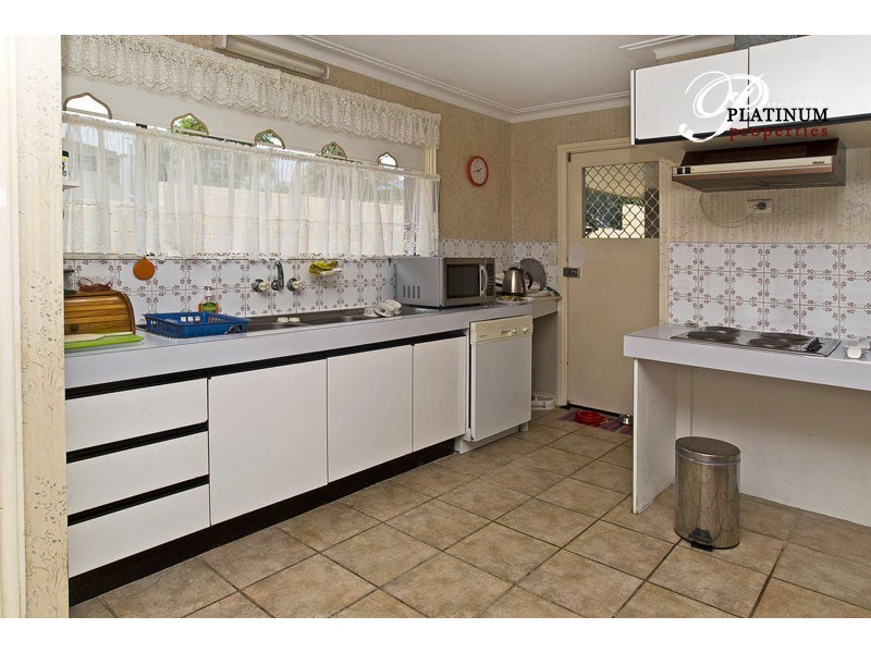 17 Cotlew Street, Southport QLD 4215