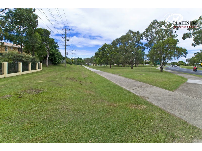 17 Cotlew Street, Southport QLD 4215