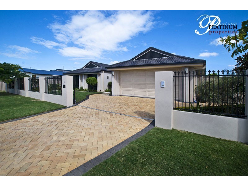 9 Manacor Place, Runaway Bay QLD 4216