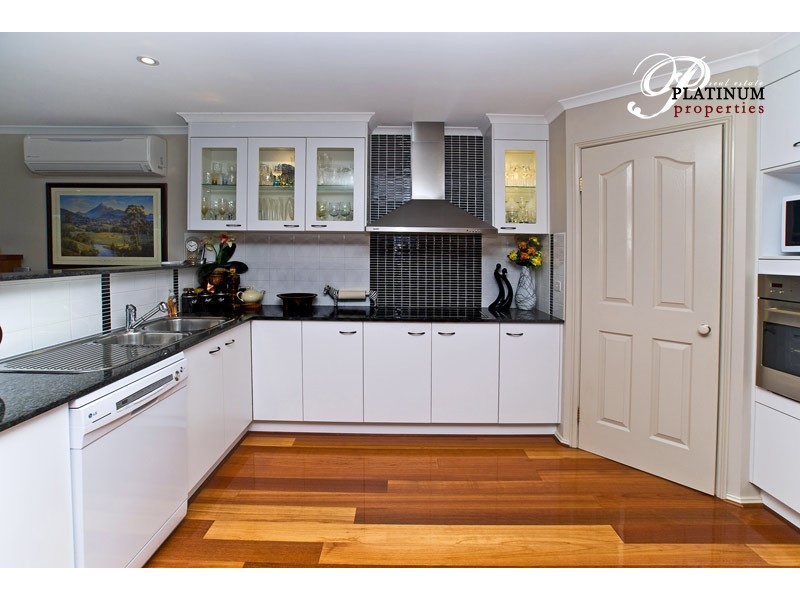 9 Manacor Place, Runaway Bay QLD 4216