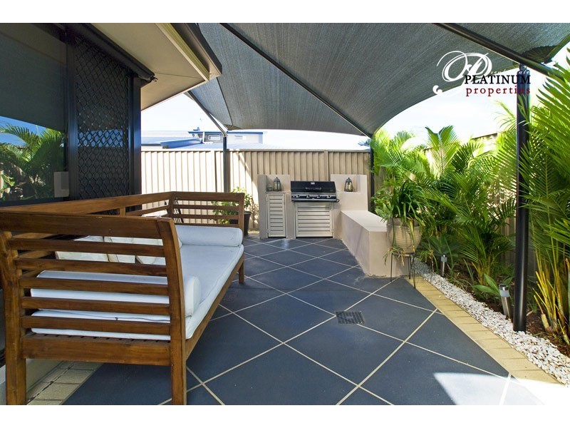 9 Manacor Place, Runaway Bay QLD 4216