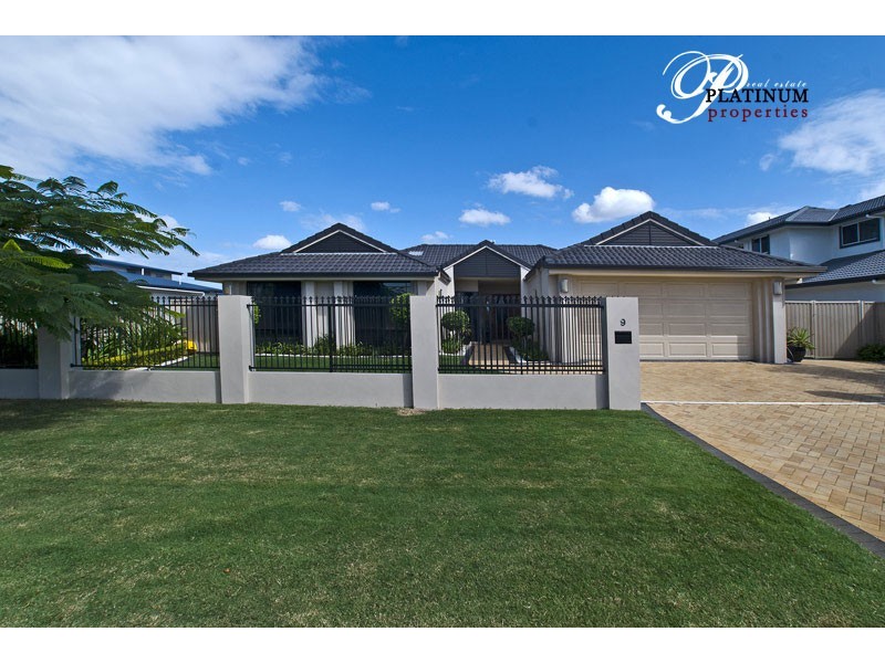 9 Manacor Place, Runaway Bay QLD 4216