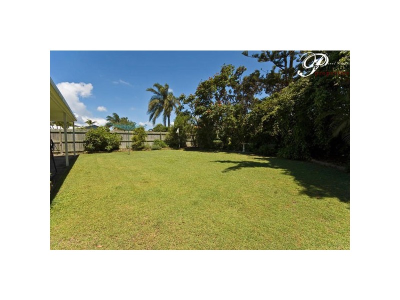 11 Daru Ave, Runaway Bay QLD 4216