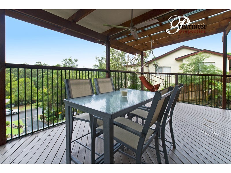 18 Stonehaven Place, Highland Park QLD 4211