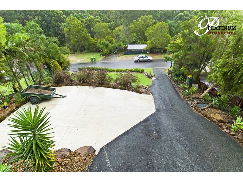 18 Stonehaven Place, Highland Park QLD 4211