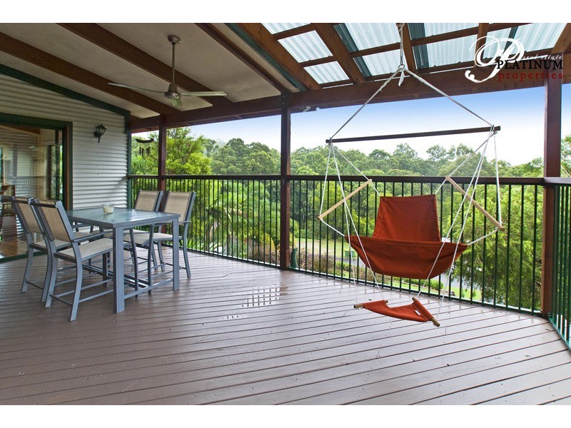 18 Stonehaven Place, Highland Park QLD 4211