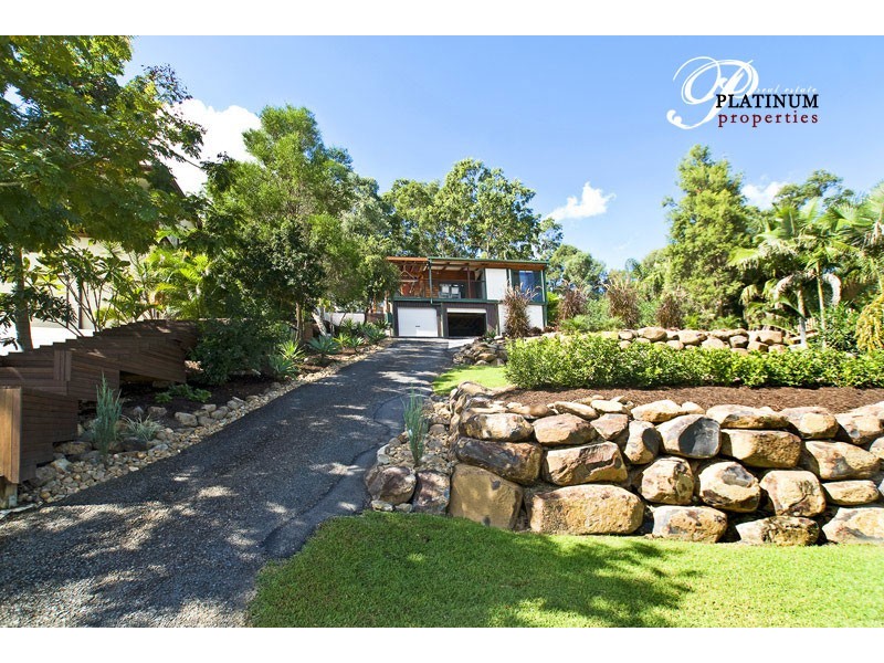 18 Stonehaven Place, Highland Park QLD 4211