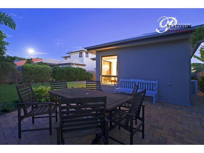 30 Costa Del Sol Ave, Runaway Bay QLD 4216