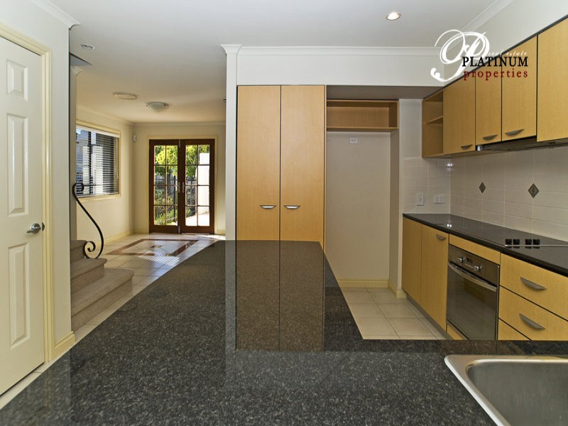 Hope Island QLD 4212