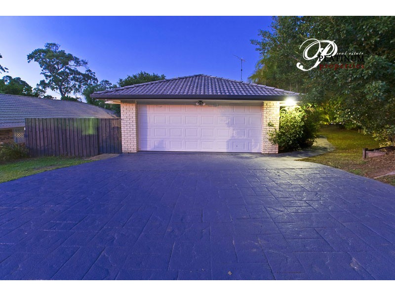 1 Crampton Court, Parkwood QLD 4214