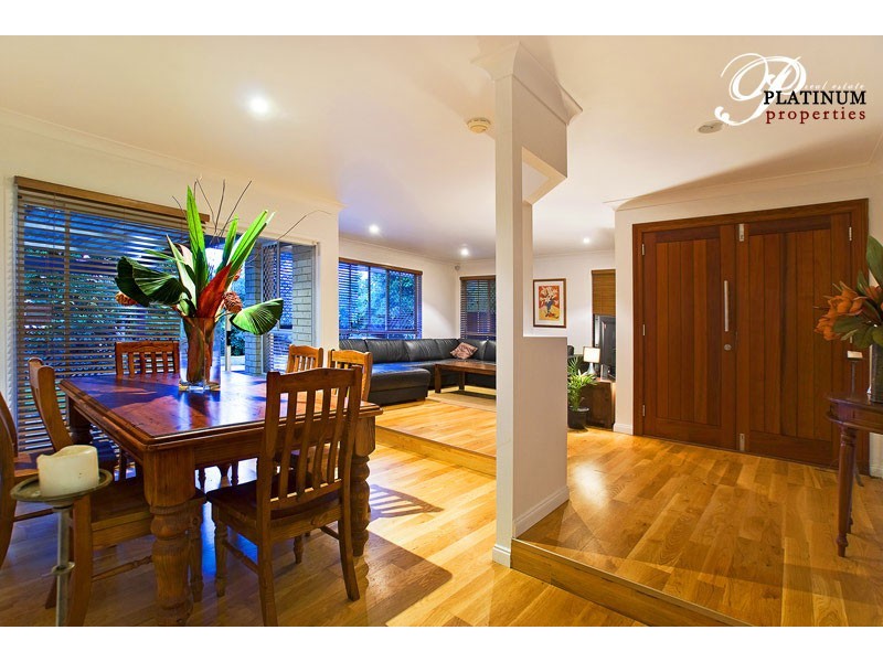 1 Crampton Court, Parkwood QLD 4214