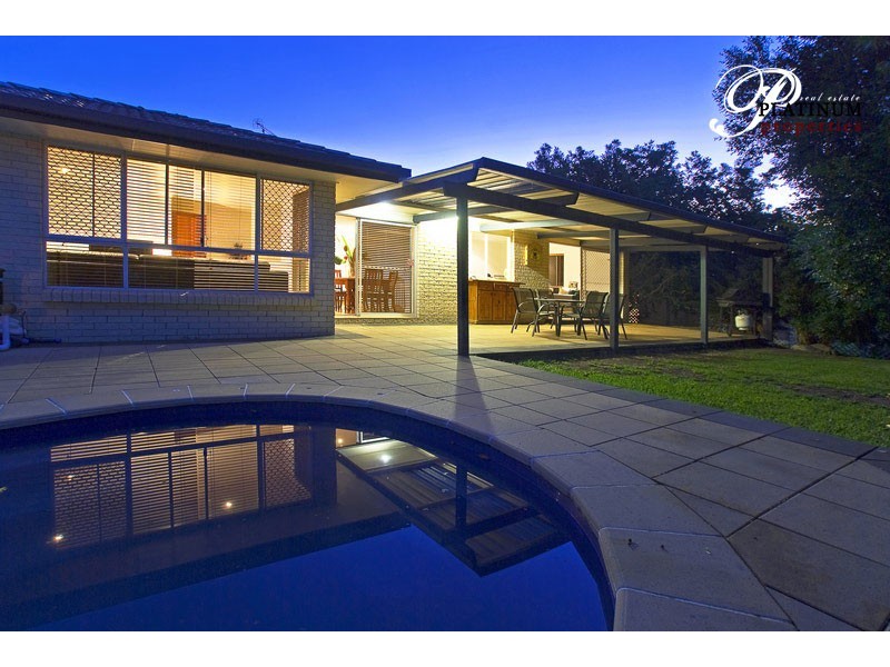 1 Crampton Court, Parkwood QLD 4214