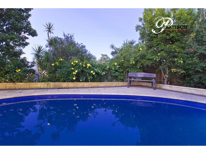 1 Crampton Court, Parkwood QLD 4214