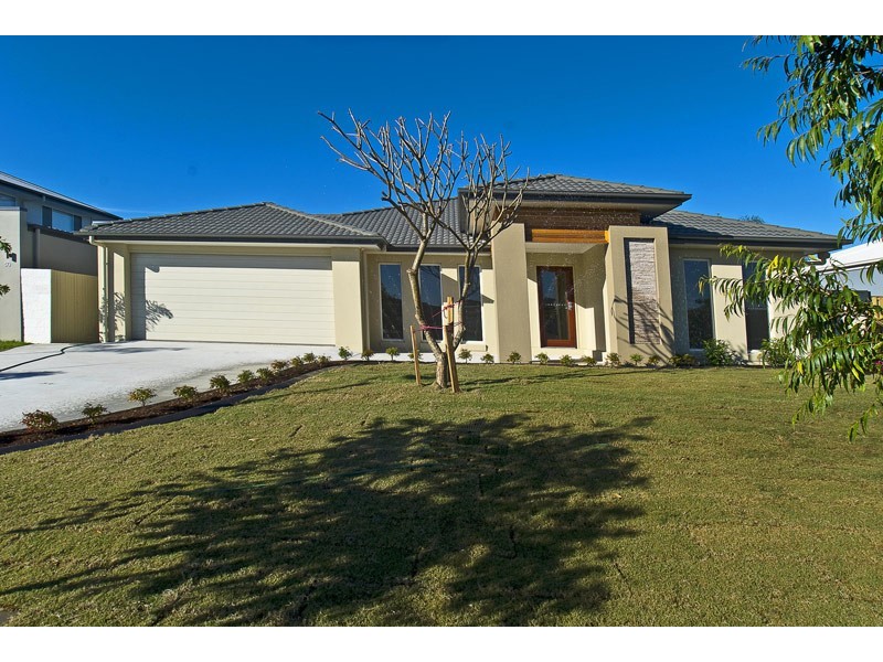 52 Rhodium Cr, Hope Island QLD 4212