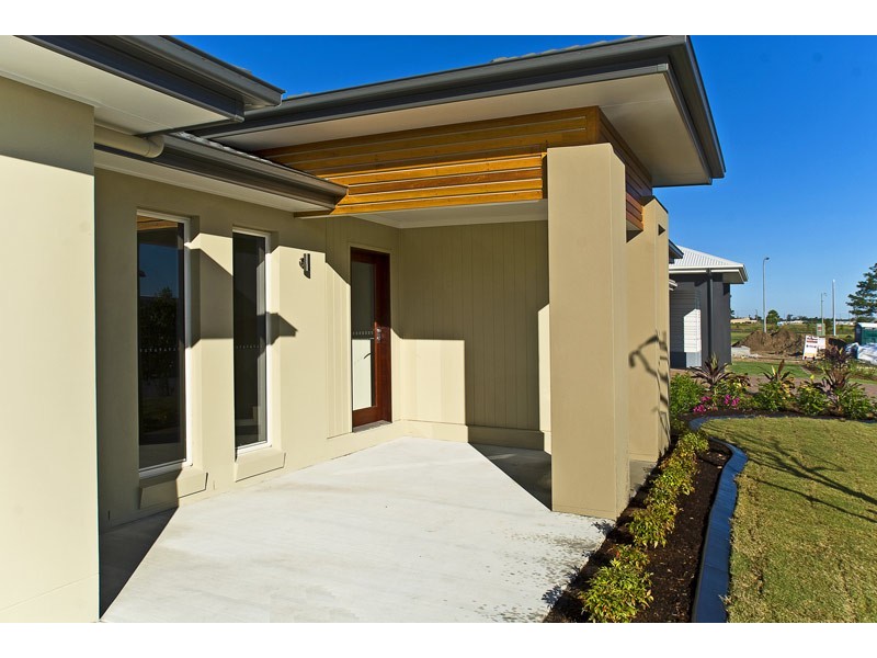 52 Rhodium Cr, Hope Island QLD 4212