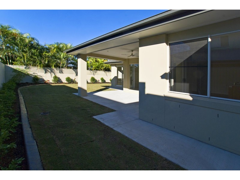 52 Rhodium Cr, Hope Island QLD 4212