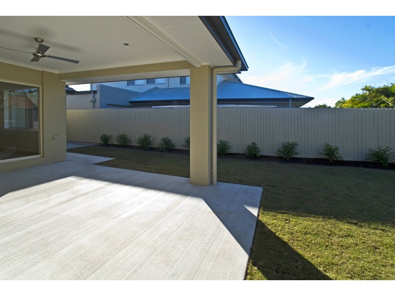 52 Rhodium Cr, Hope Island QLD 4212