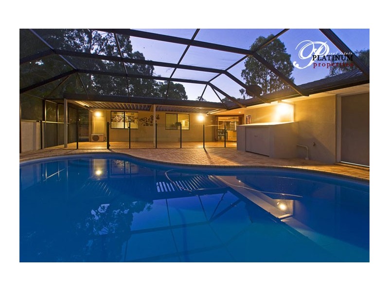 32 Derwent Ave, Helensvale QLD 4212