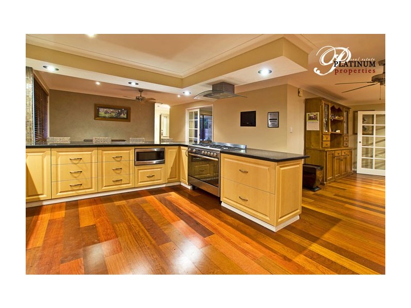 32 Derwent Ave, Helensvale QLD 4212