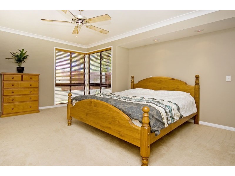 32 Derwent Ave, Helensvale QLD 4212