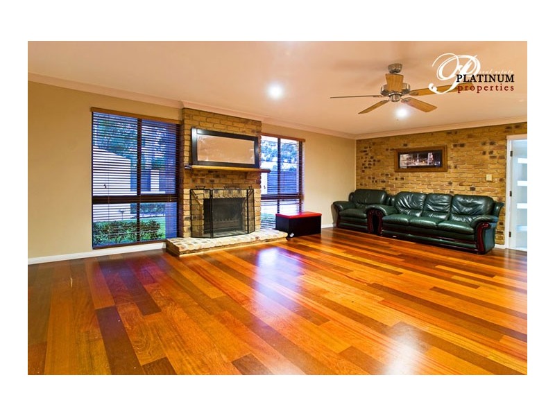 32 Derwent Ave, Helensvale QLD 4212