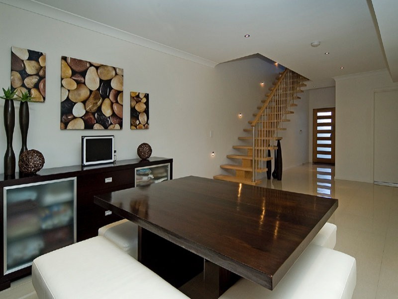 2/46 Bayview Street, Runaway Bay QLD 4216