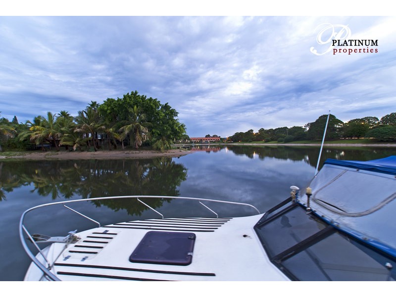 30 Bight Court, Mermaid Waters QLD 4218