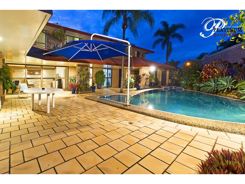 30 Bight Court, Mermaid Waters QLD 4218