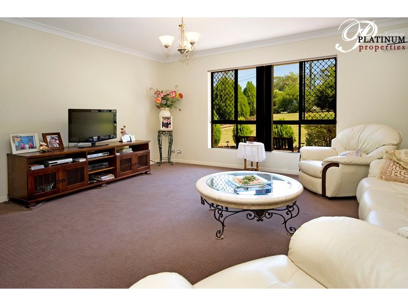 1 Condamine Crescent, Helensvale QLD 4212