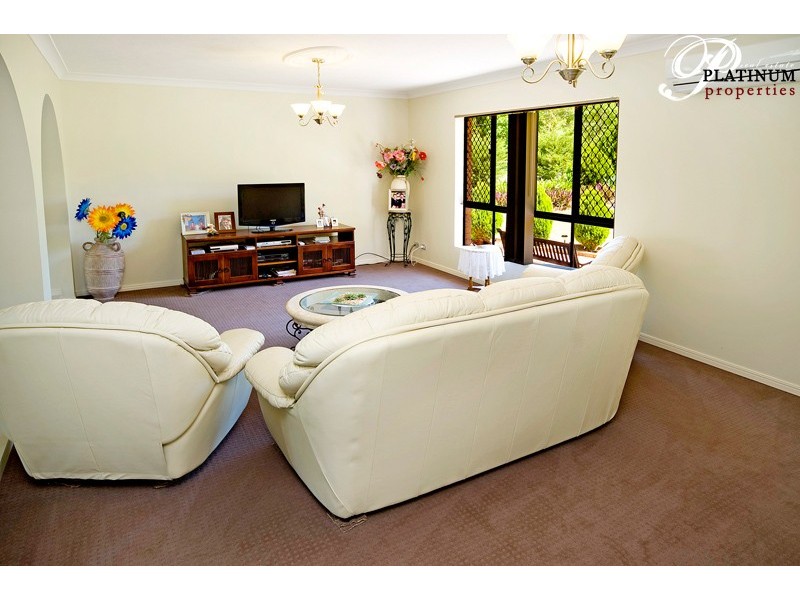 1 Condamine Crescent, Helensvale QLD 4212