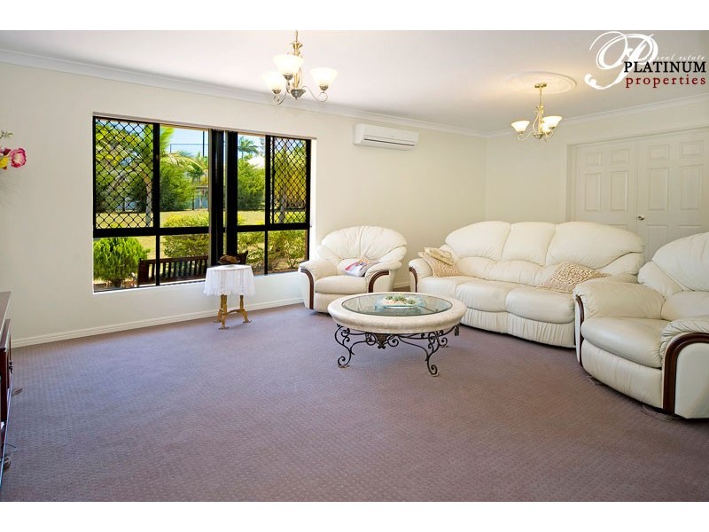 1 Condamine Crescent, Helensvale QLD 4212