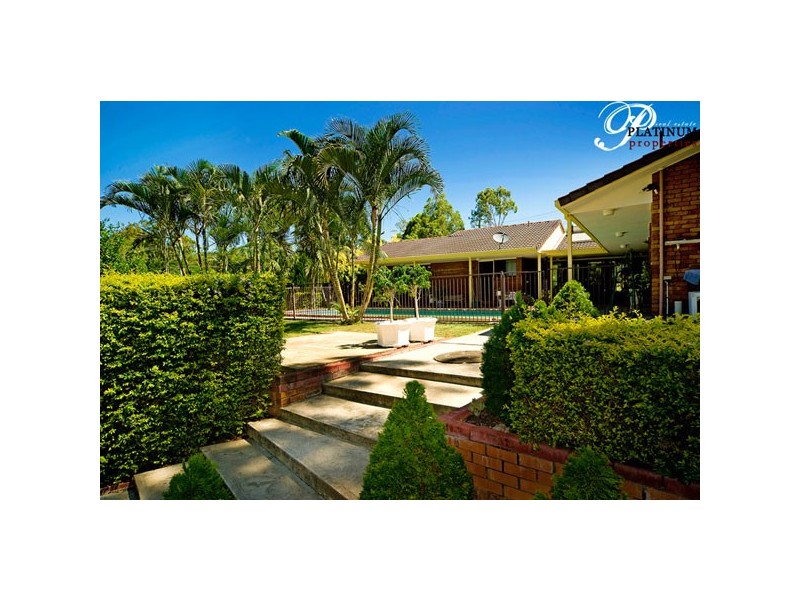 1 Condamine Crescent, Helensvale QLD 4212