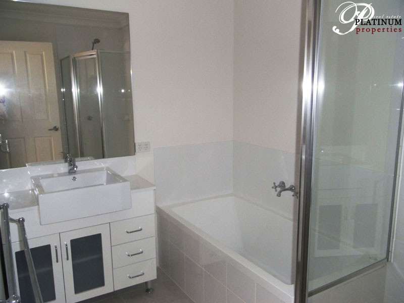 279 River Hills Road, Eagleby QLD 4207