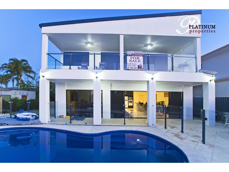 19 Perry Place, Biggera Waters QLD 4216