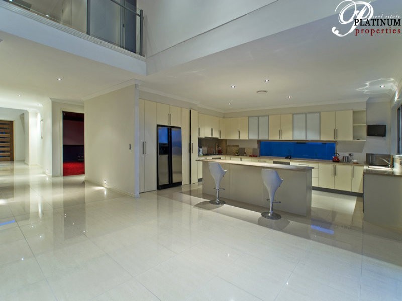 46 Coomera Ct, Helensvale QLD 4212
