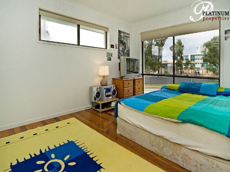 316 Bayview Street, Hollywell QLD 4216