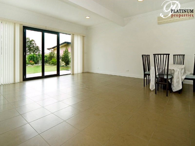 316 Bayview Street, Hollywell QLD 4216