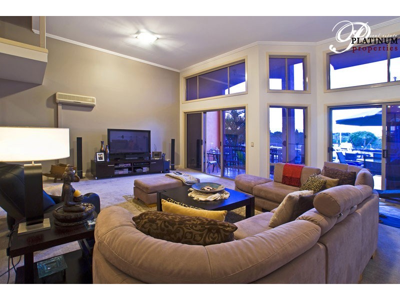32/10 John Lund Drive, Hope Island QLD 4212