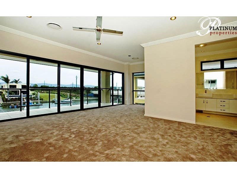 Hope Island QLD 4212