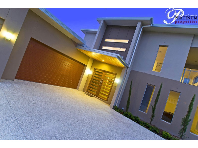 Hope Island QLD 4212