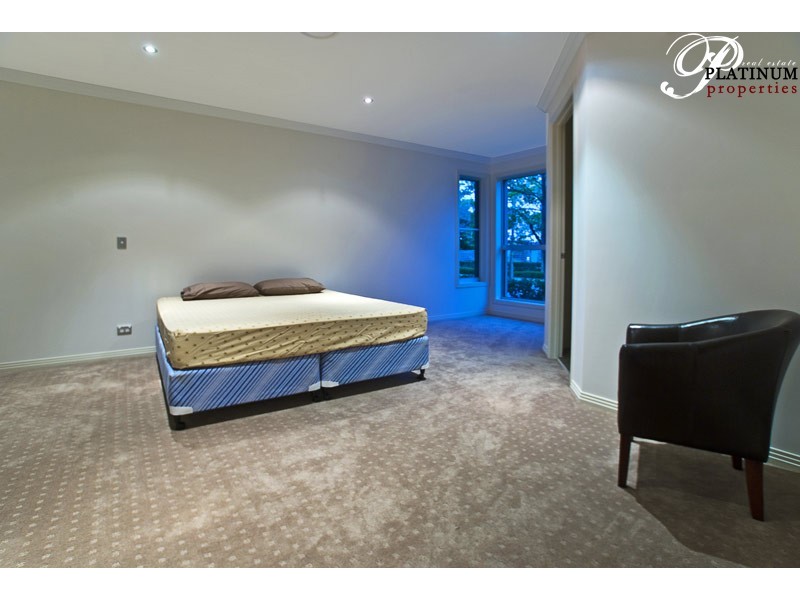 Hope Island QLD 4212