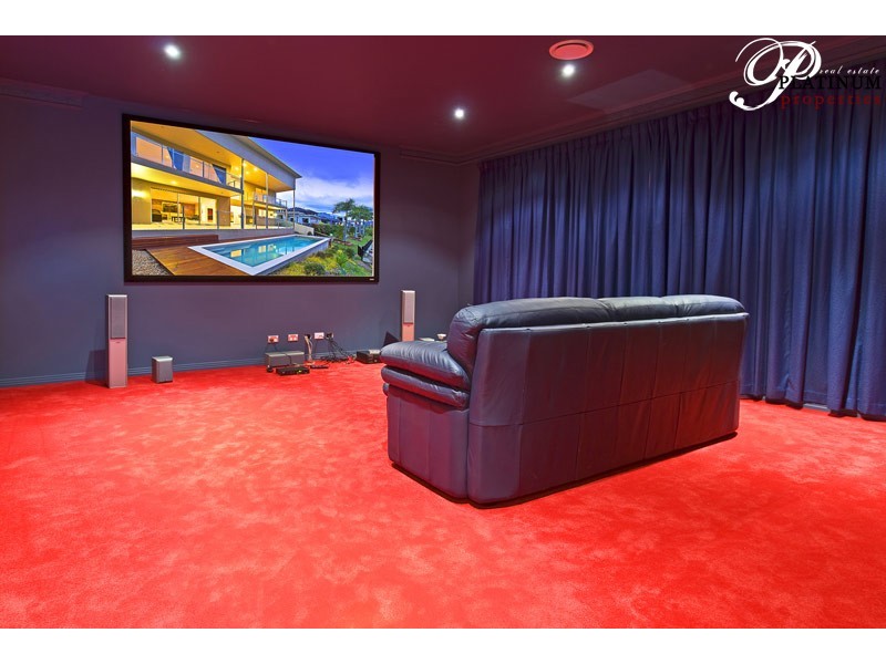 Hope Island QLD 4212