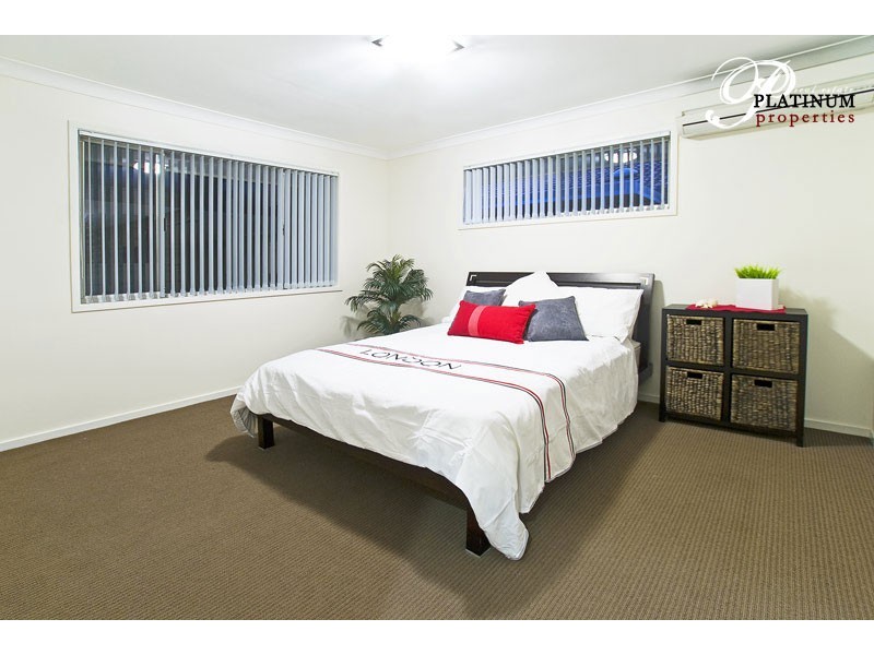 35 Clam Street, Runaway Bay QLD 4216