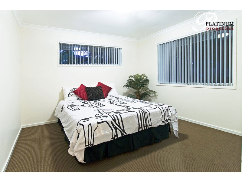 35 Clam Street, Runaway Bay QLD 4216