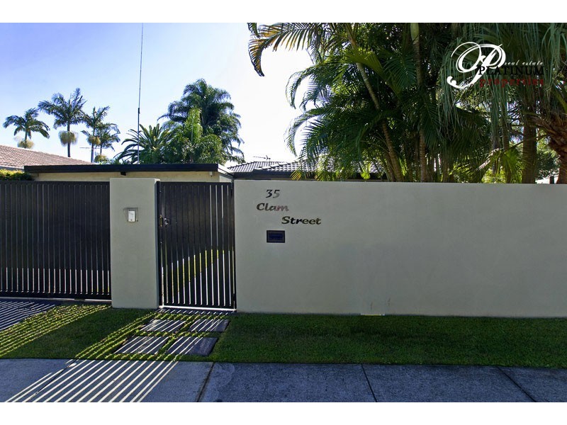 35 Clam Street, Runaway Bay QLD 4216