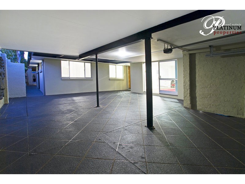 35 Clam Street, Runaway Bay QLD 4216