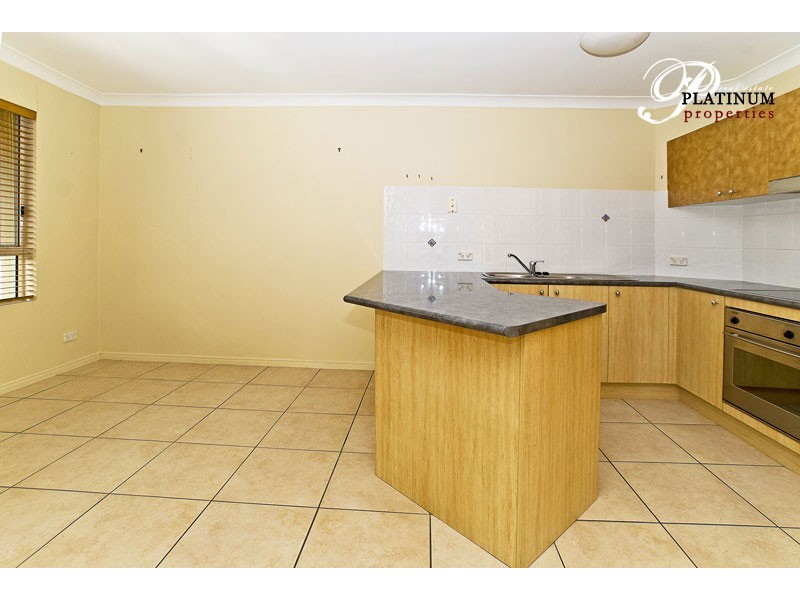 8/89 Bayview Street, Runaway Bay QLD 4216