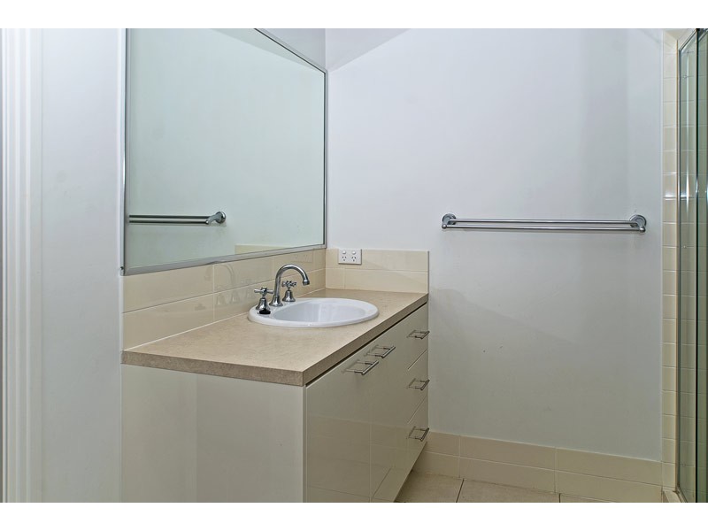 5 Zane Street, Molendinar QLD 4214